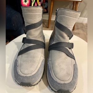 Women’s Merrell insulated boots size 6.5